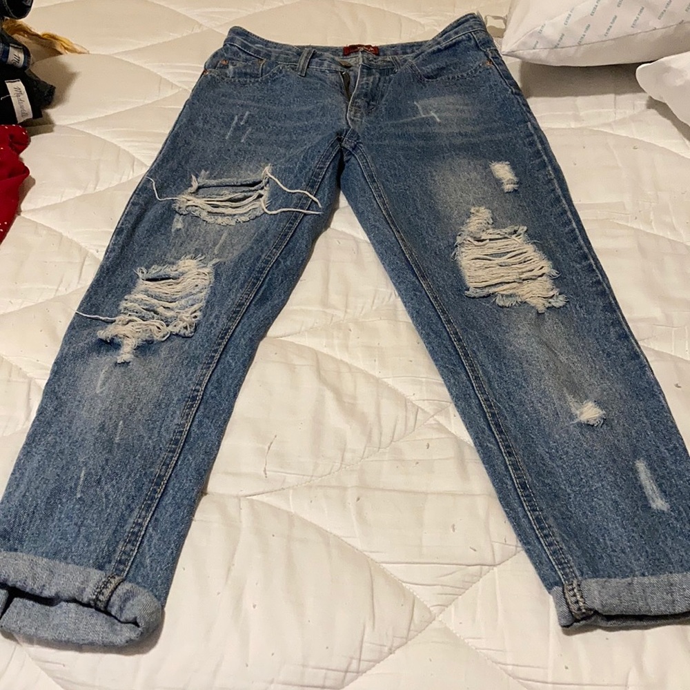 Distressed boyfriend jeans